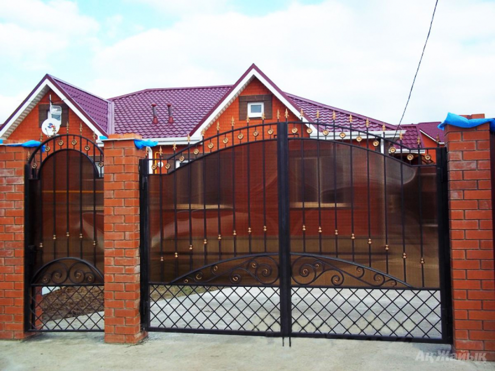 Ворота с поликарбонатом