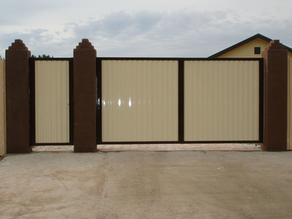 Откатные ворота DOORHAN С калиткой
