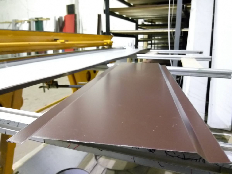 Нащельник RAL 8017