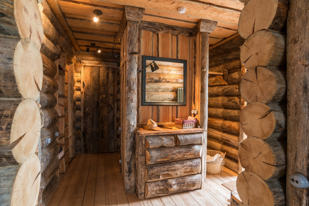 Бревенчатая баня внутри