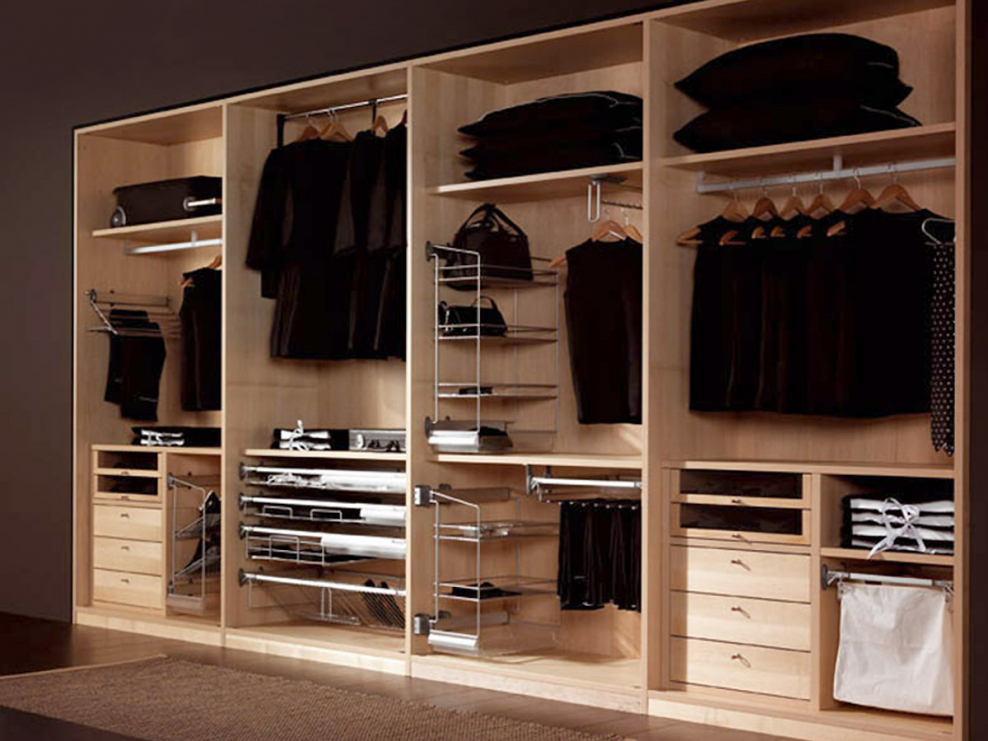 Наполнение шкафа купе