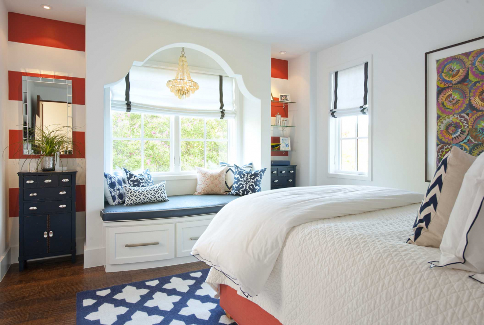 Желтая спальня в средиземноморском стиле