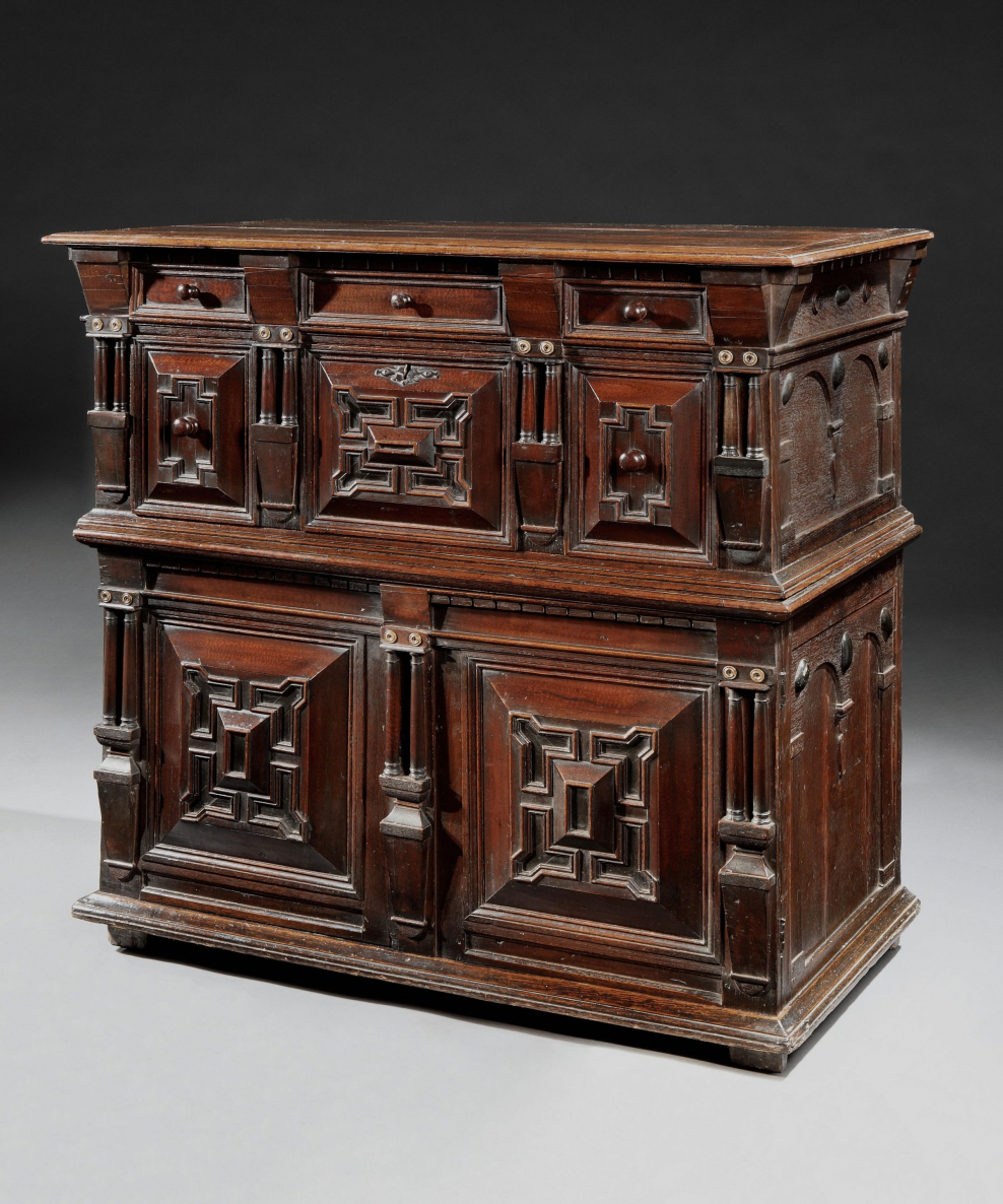 Мебель эпохи Ренессанс шкаф