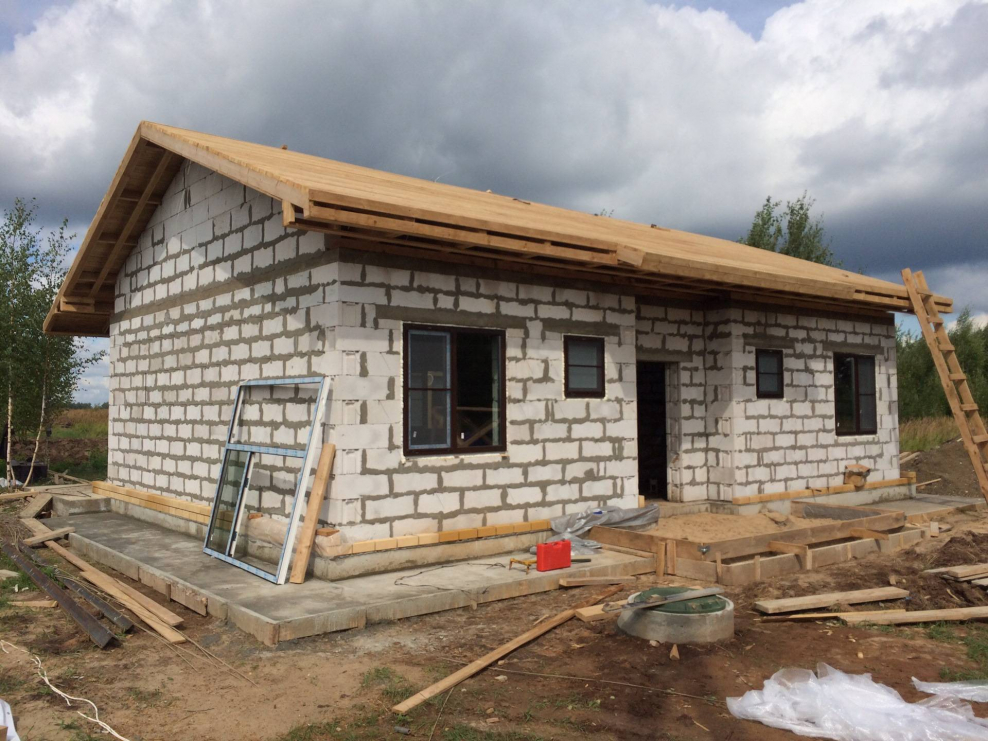 Дачный дом из газоблоков