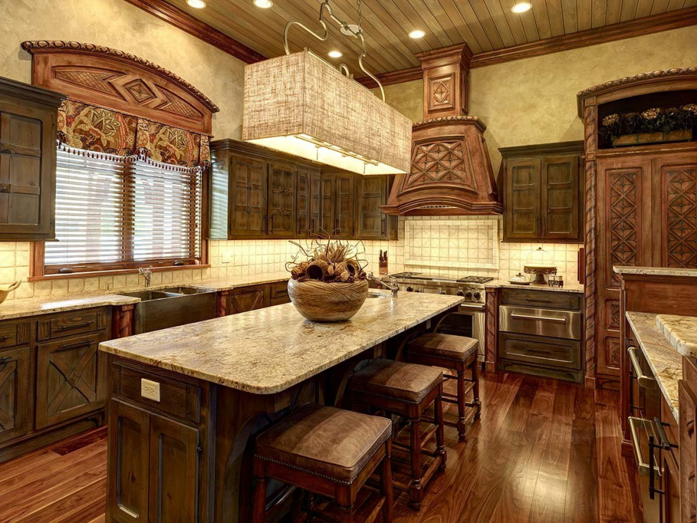 Кухня в старинном стиле