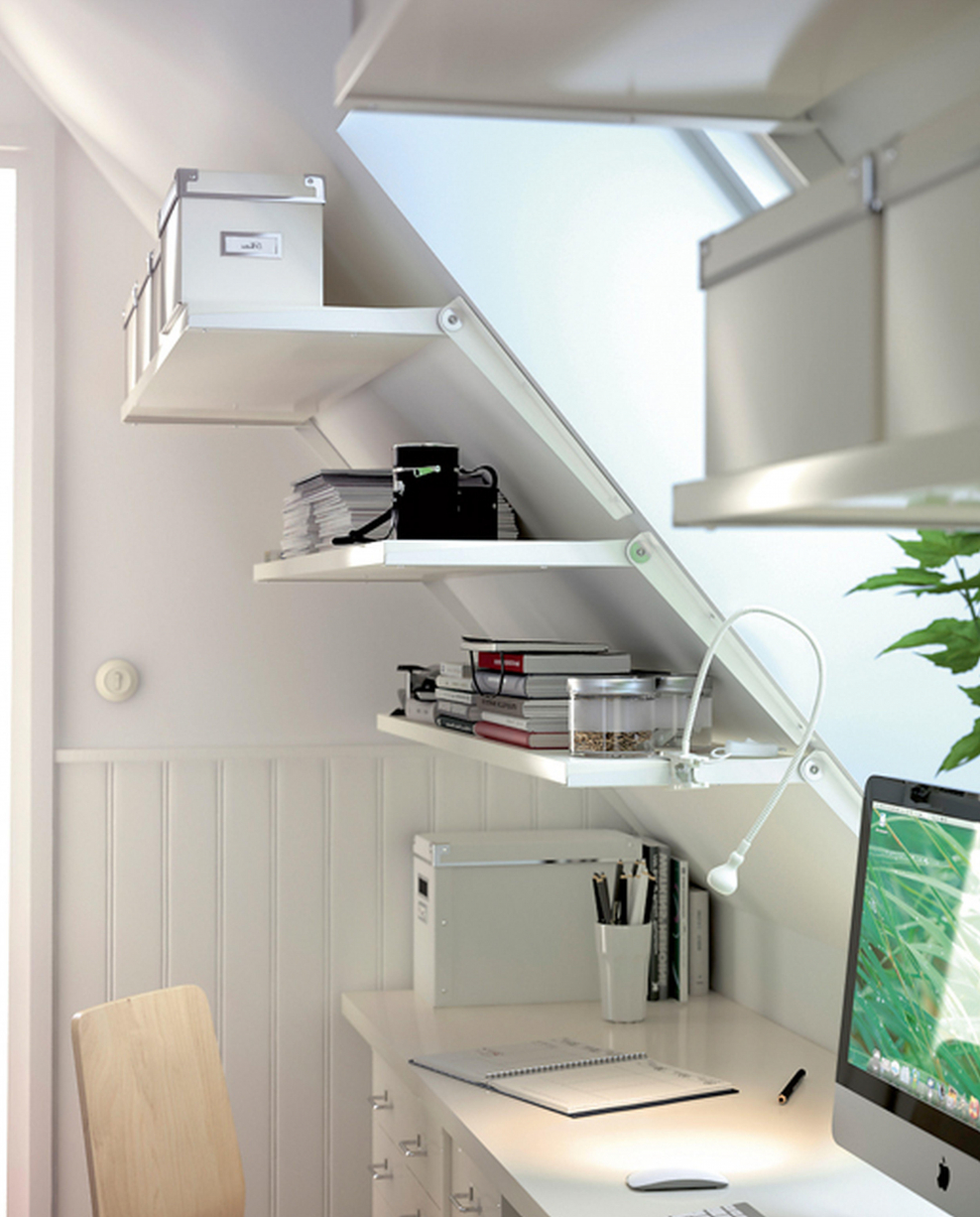 Встроенная мебель на мансарде