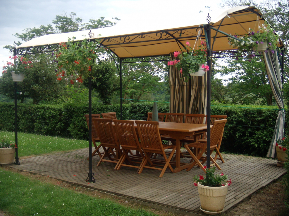 Отделить зону огорода от зоны отдыха