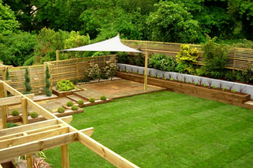 Ландшафт на маленьком участке в таунхаусе