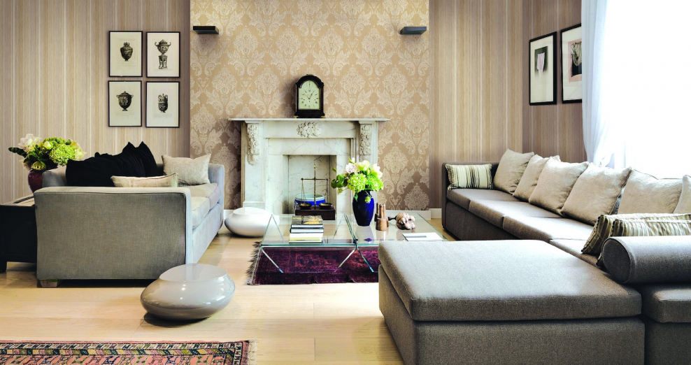 Комбинирование обоев в гостиной