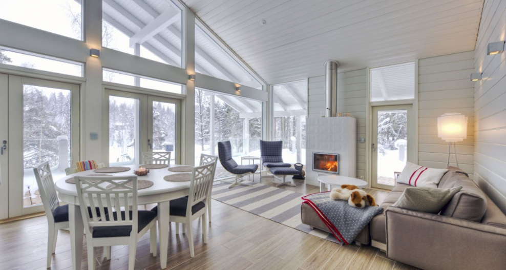 Интерьер дома из клееного бруса в скандинавском стиле