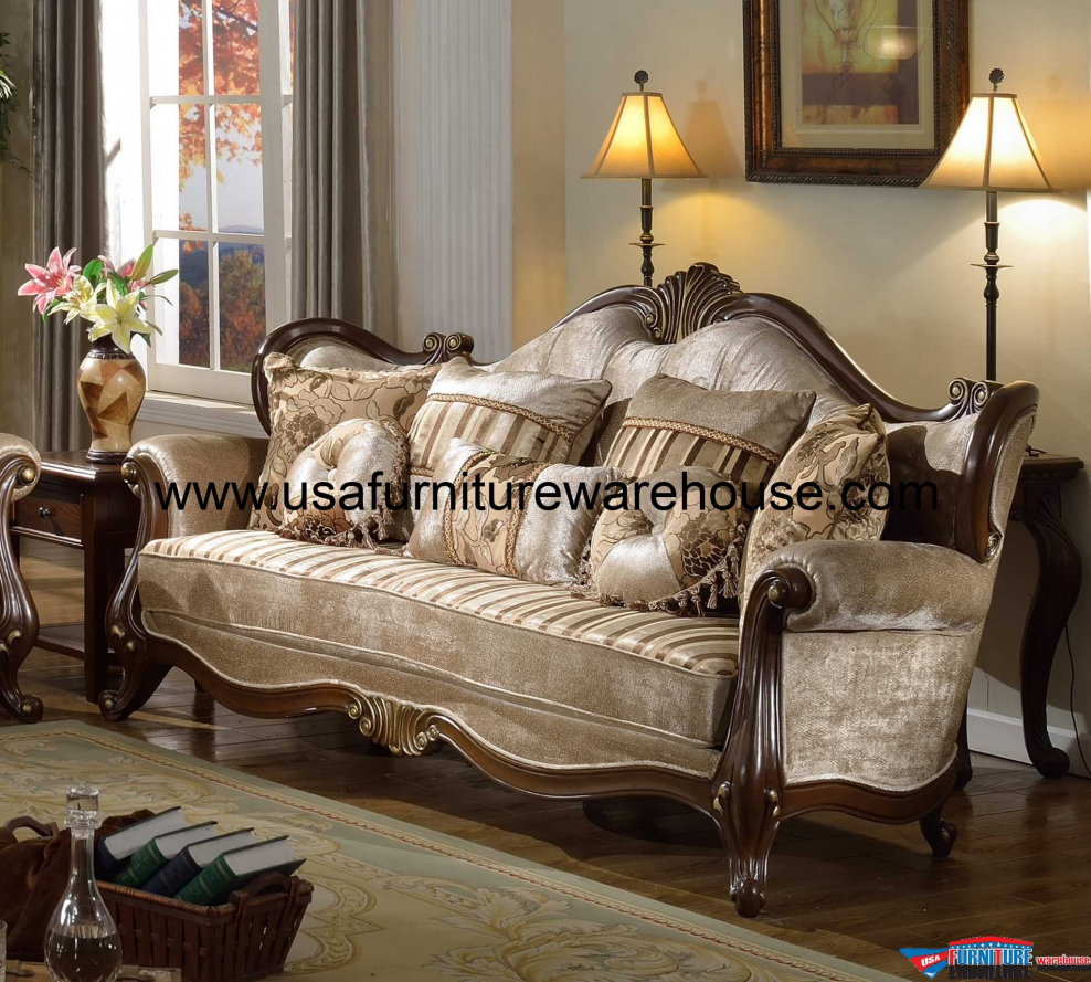 Диван в стиле Кантри