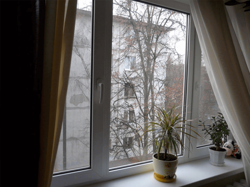 Уплотнитель для пластиковых окон черный