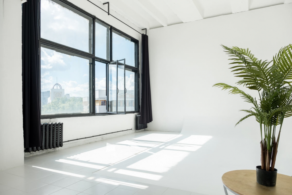 Спальня с панорамным остеклением