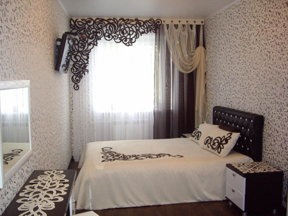 Шторы с ажурным ламбрекеном