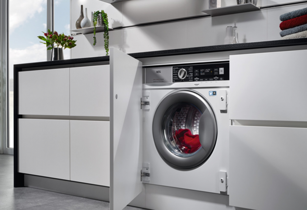Встраиваемая стиральная машина AEG l8wbe68sri