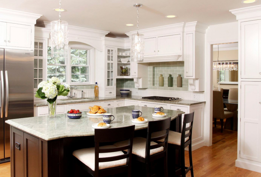 Интерьер большой кухни