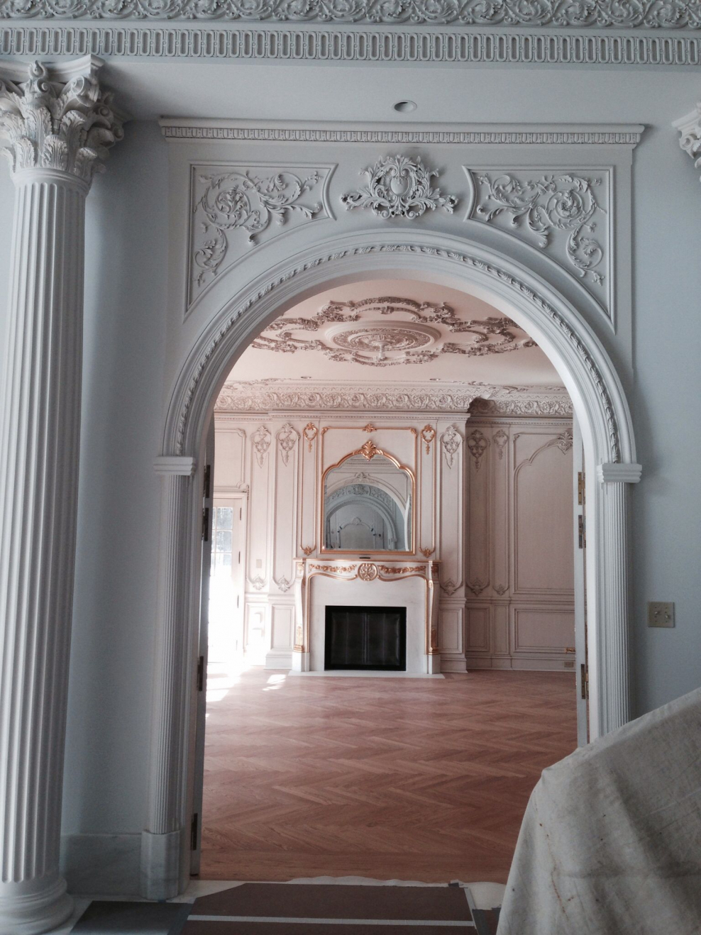 Межкомнатные арки с колоннами