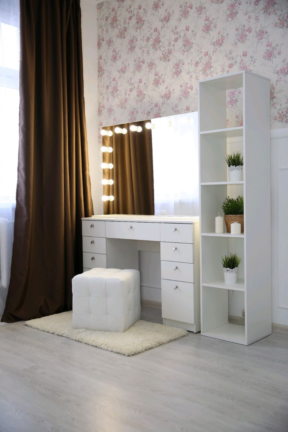 Гримерный столик 120 см