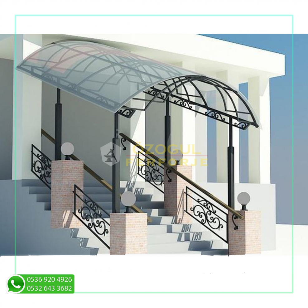 Крыльцо для частного дома с навесом