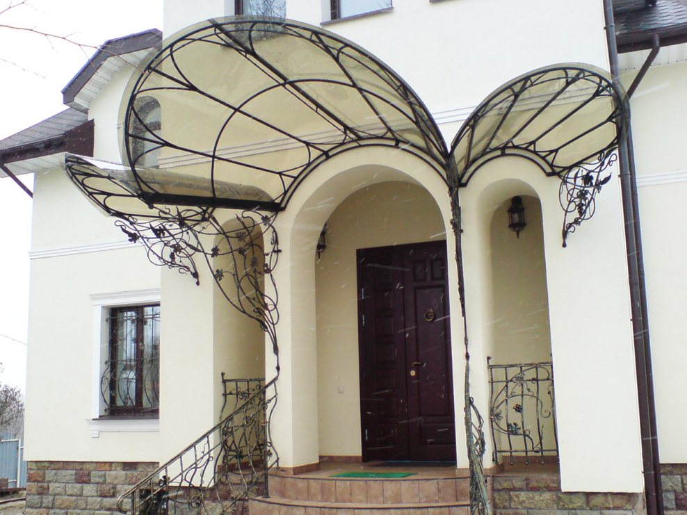 Крыльца входных групп