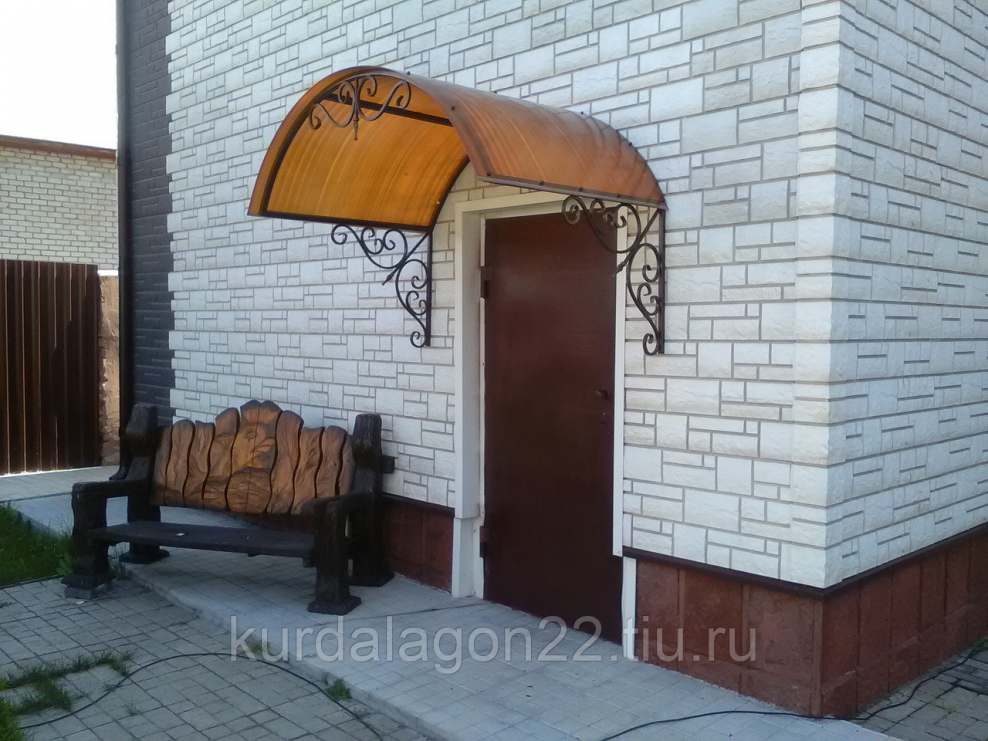 Красивый навес над крыльцом