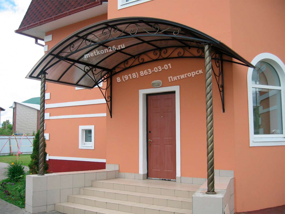 Навес над крыльцом