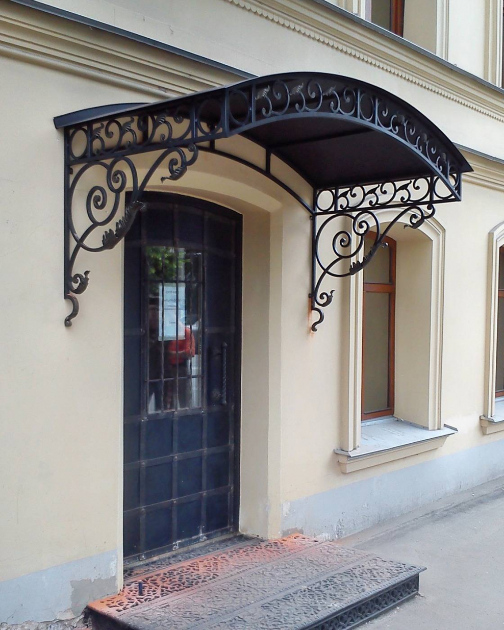 Крыльцо с навесом