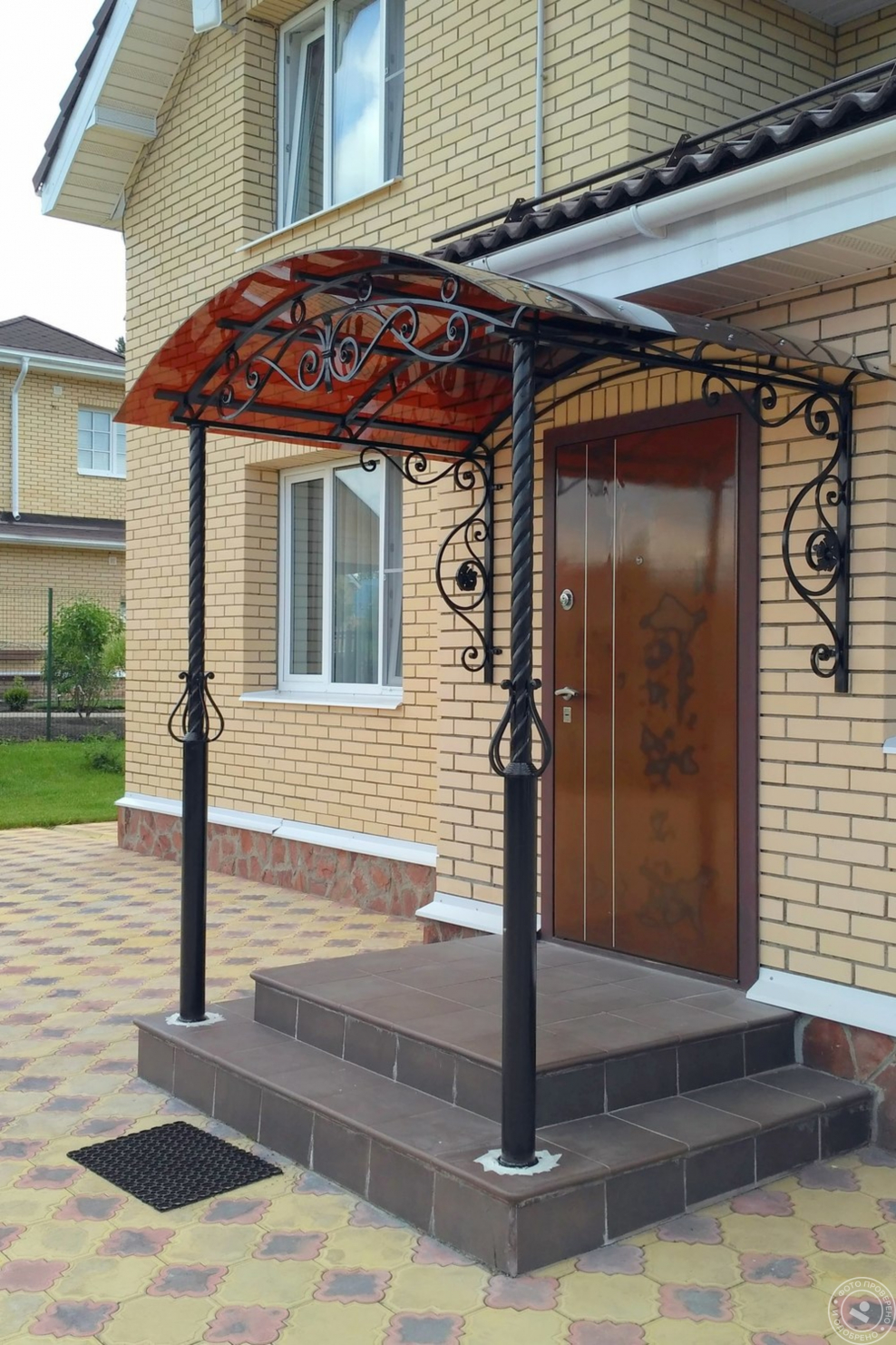 Входная группа в классическом стиле