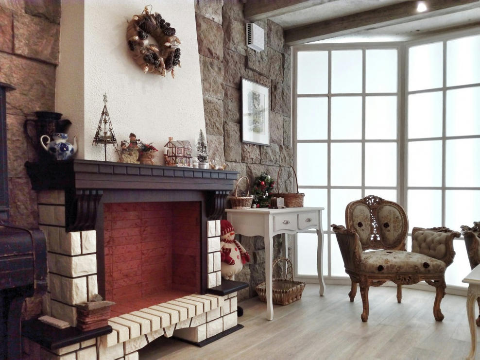 Интерьерная фотостудия с камином