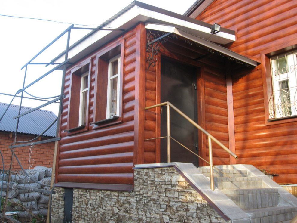 Отделка крыльца сайдингом