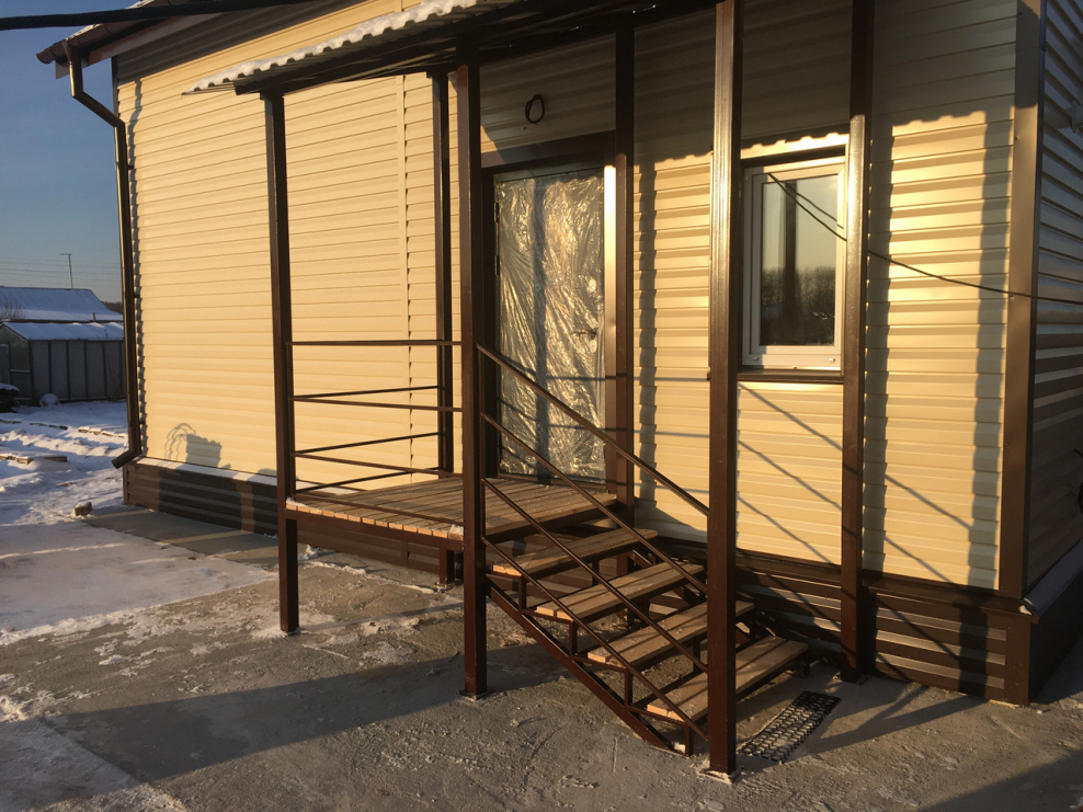 Крыльцо из металлоконструкций