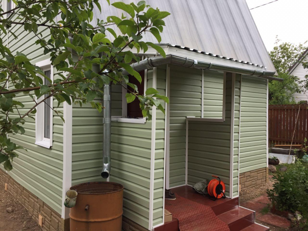 Крыльцо обшитое сайдингом