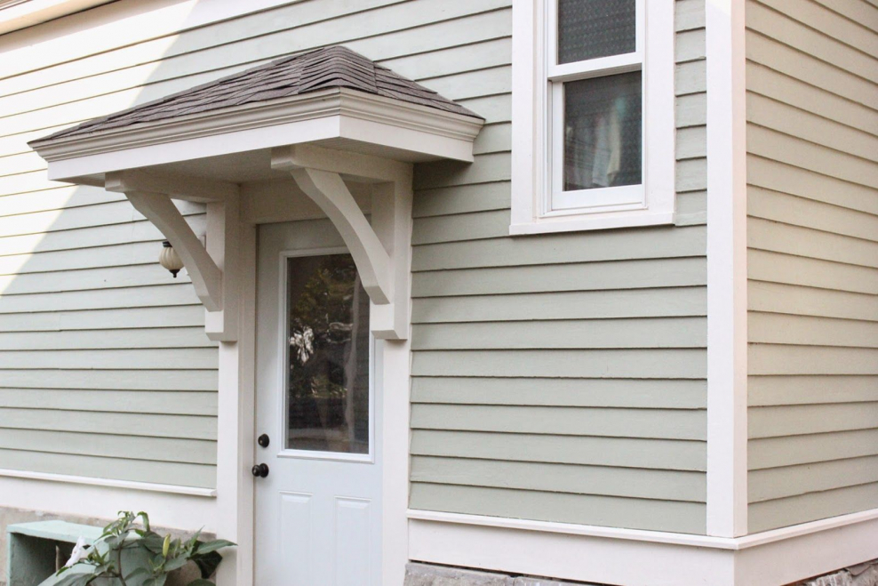 Крыльцо обшитое сайдингом