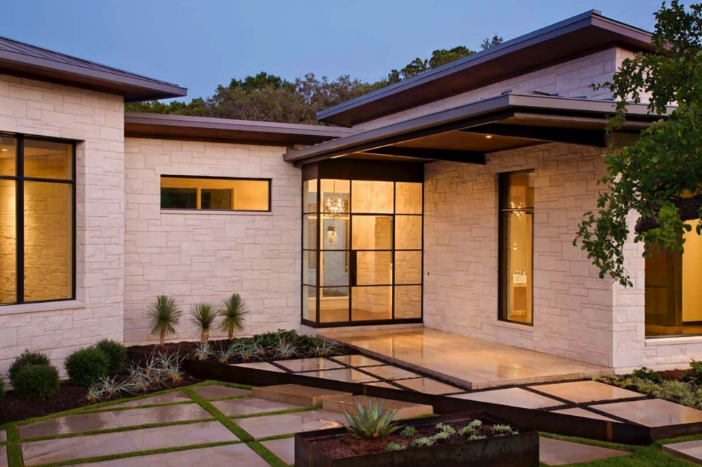 Отделка фасада частного дома