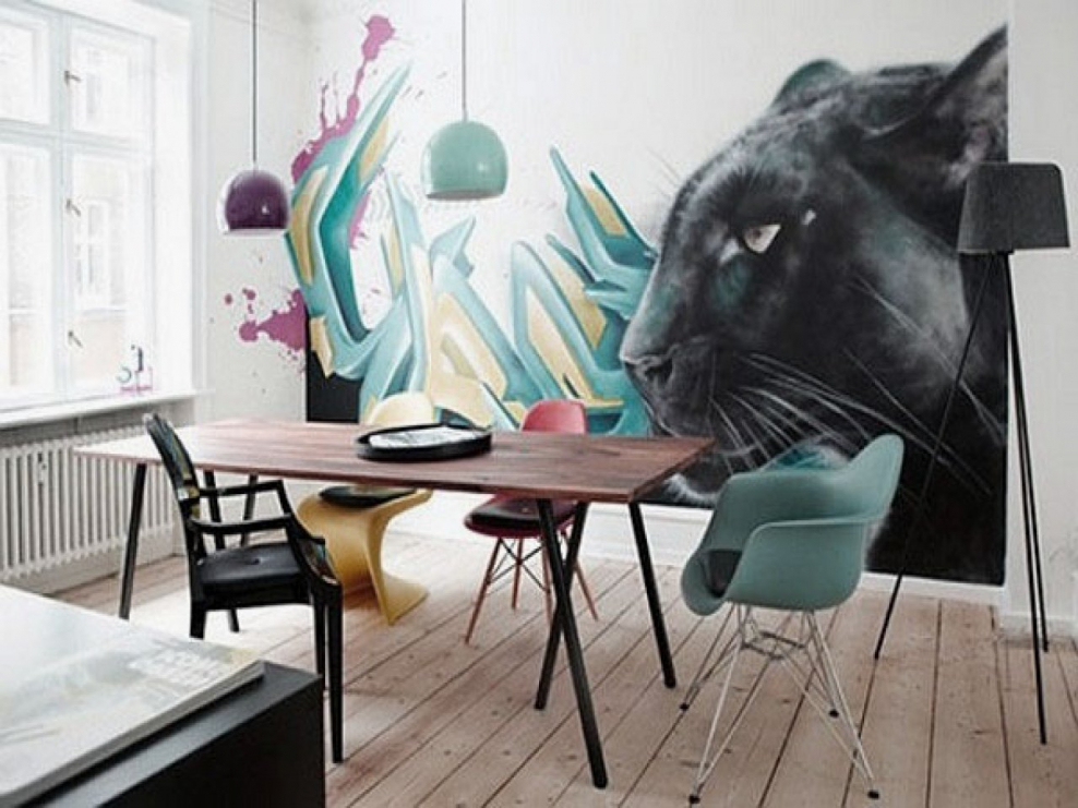 Граффити на стене в квартире