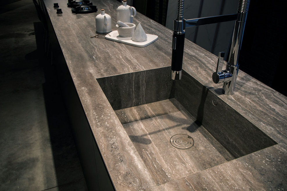 Скиф травертин Феллини столешница кухня