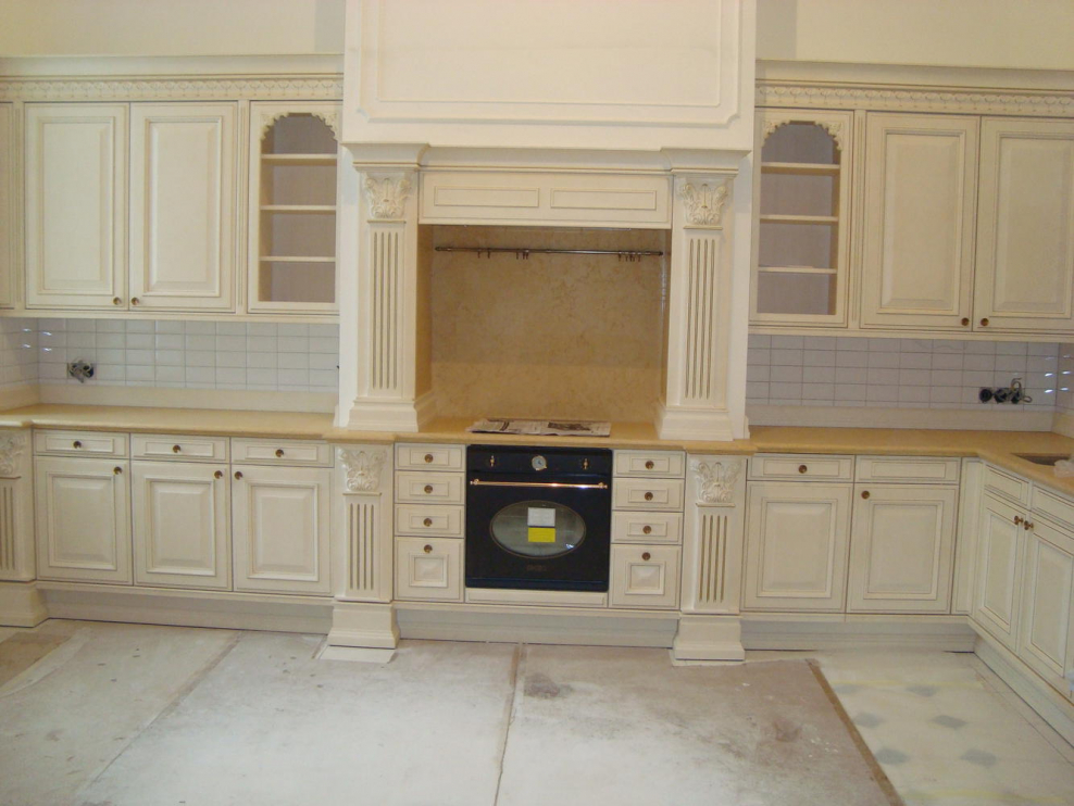 Столешница из травертина для кухни