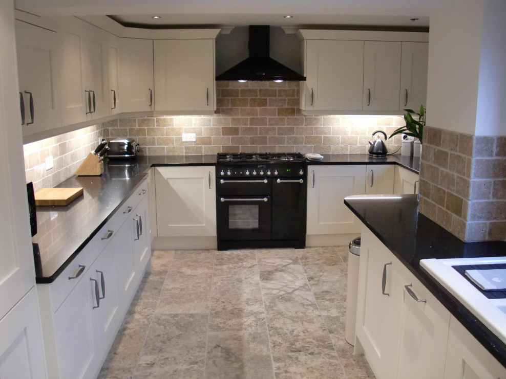 Травертин столешница для кухни