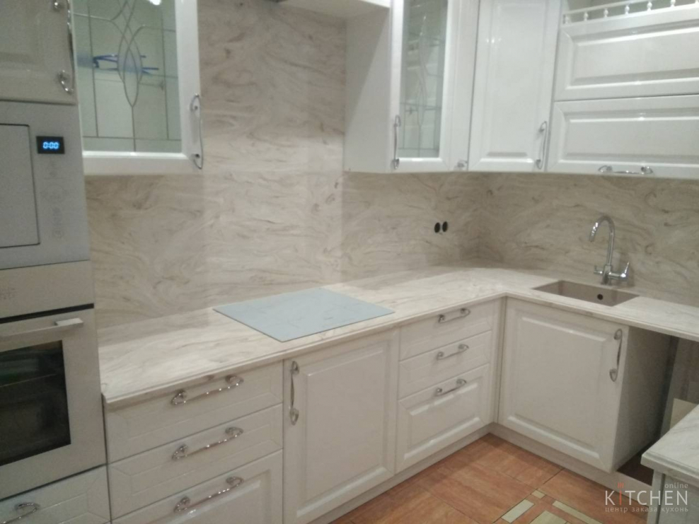 Столешница и фартук из искусственного камня