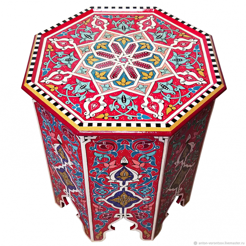 Столик в марокканском стиле