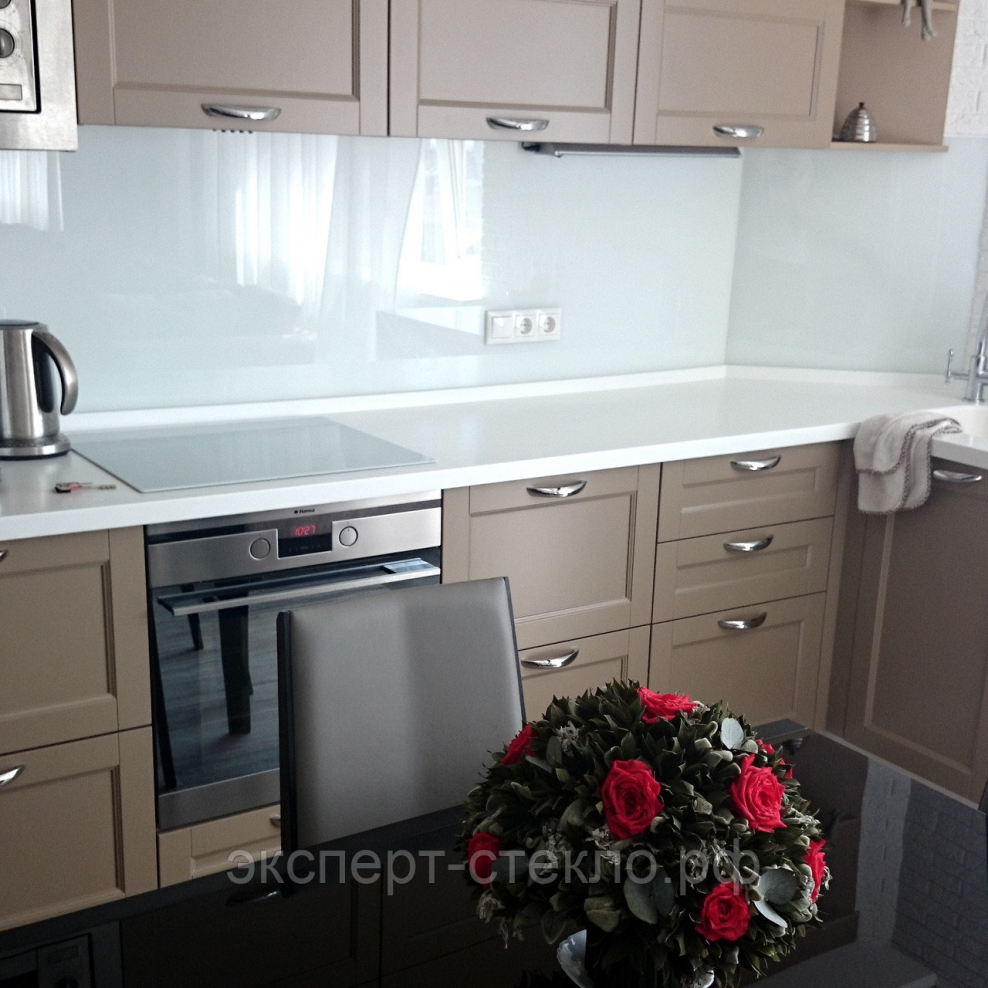 Фартук для кухни однотонный