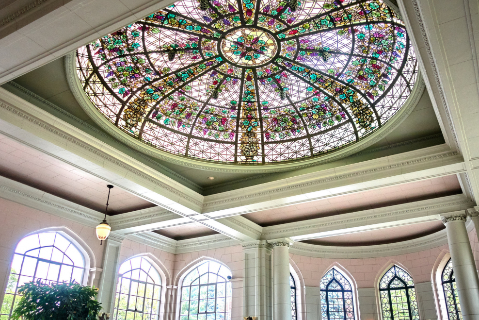 Потолочный витраж купол