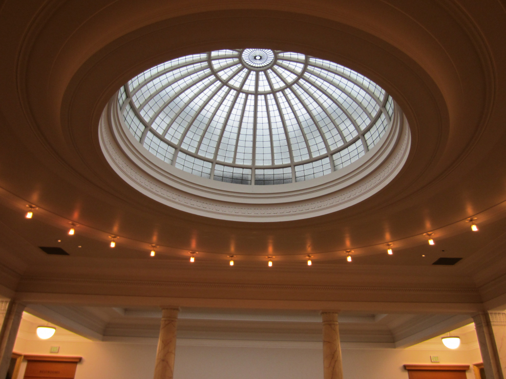 Закругленный потолок