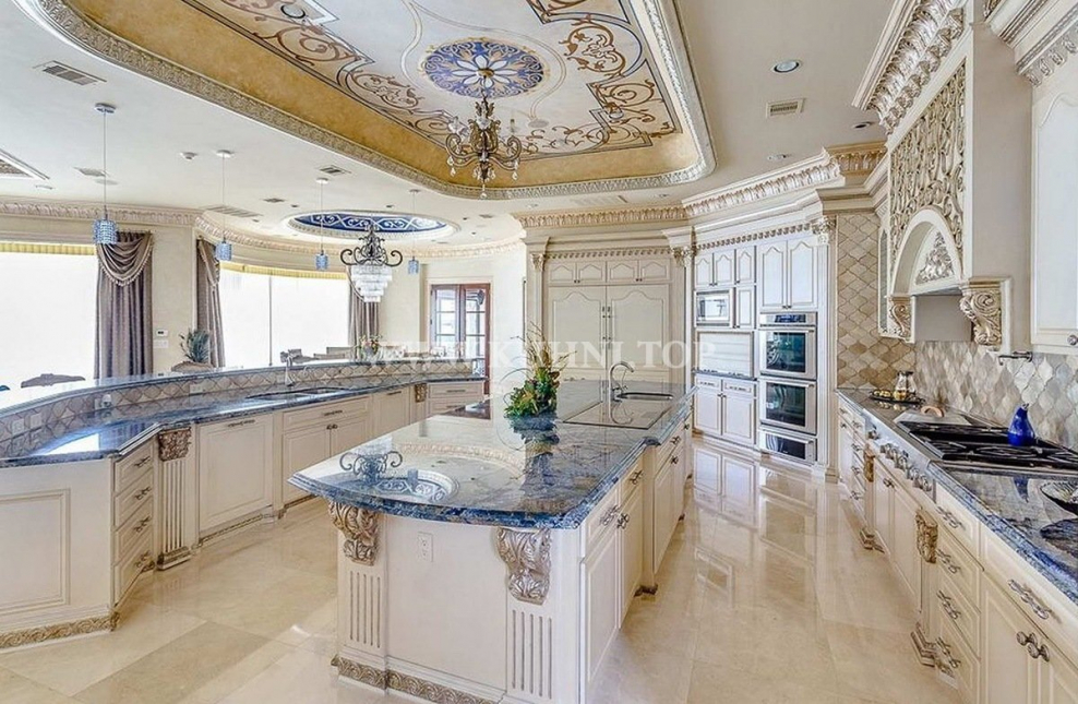 Шикарная кухня