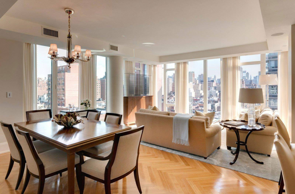 Гостиная с обеденной зоной