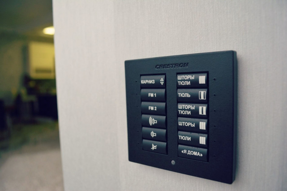 Сенсорная панель умный дом