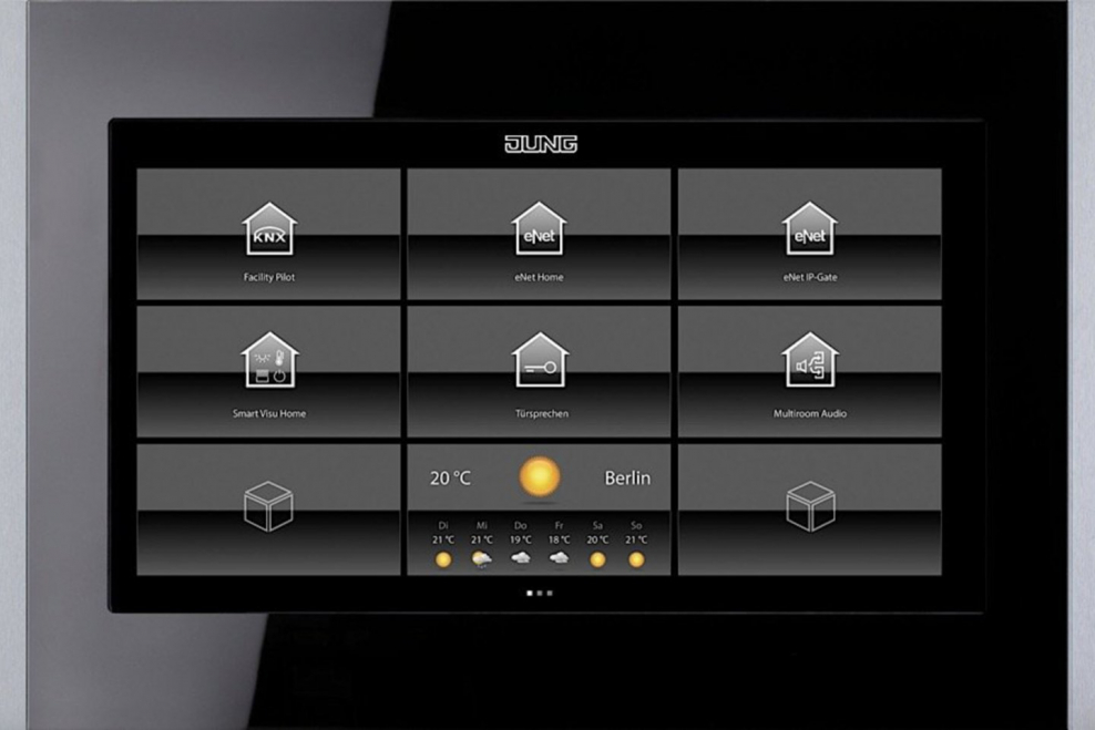Панель управления умного дома