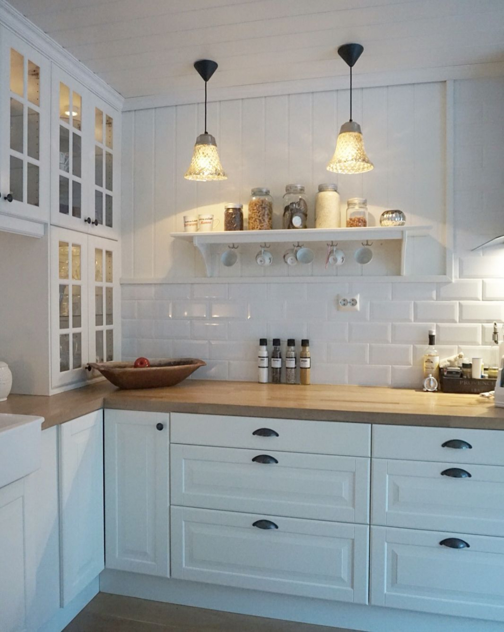 Кухонный гарнитур Будбин икеа белый