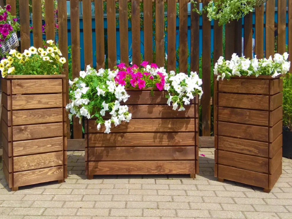 Деревянные кашпо для цветов уличные