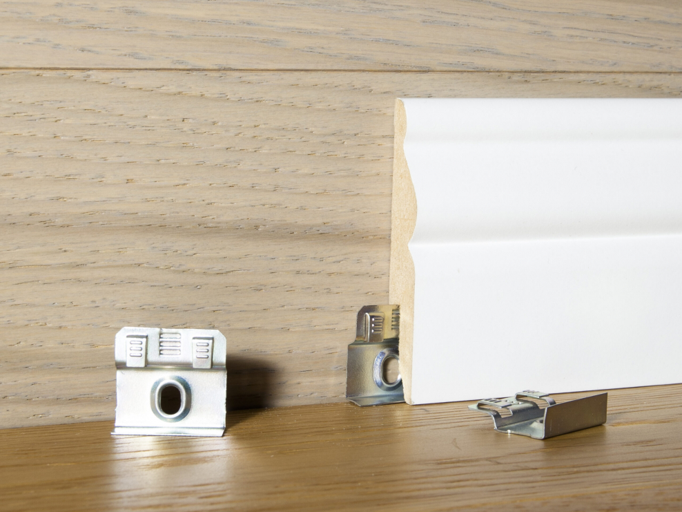 Cezar плинтус алюминиевый